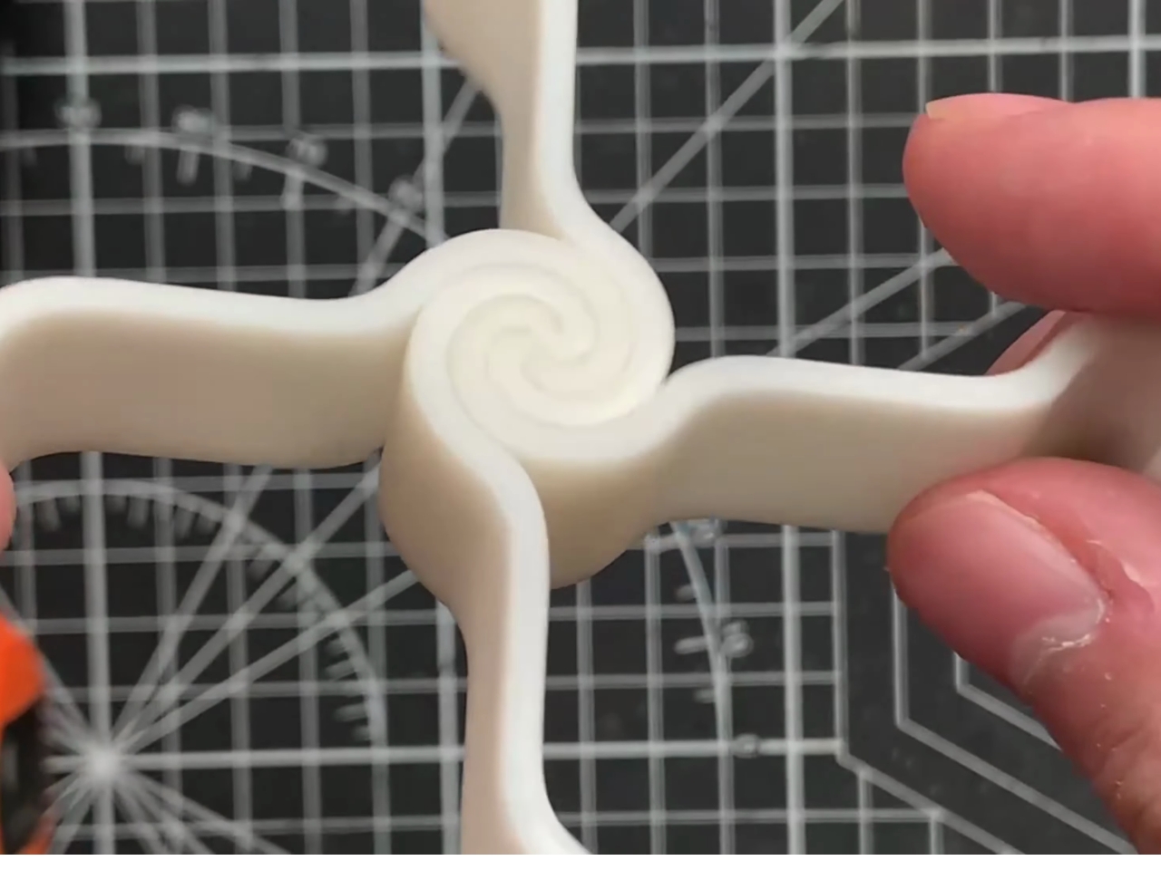 Spiral System，Fibonacci spiral，friction self-locking，No mortise and tenon，Sustainable Furniture，