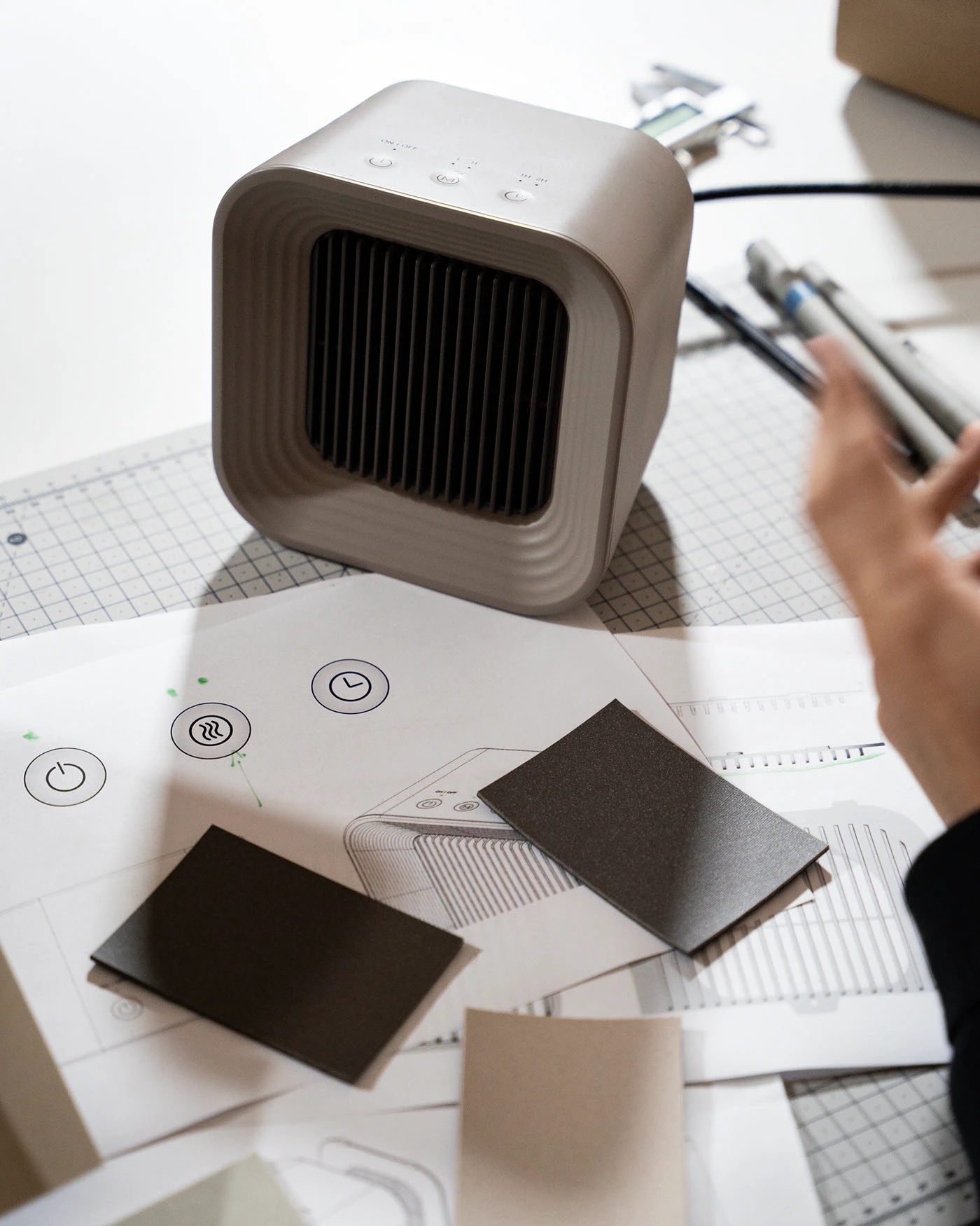 HEATO MINI，Desktop heater，small home appliances，originality，