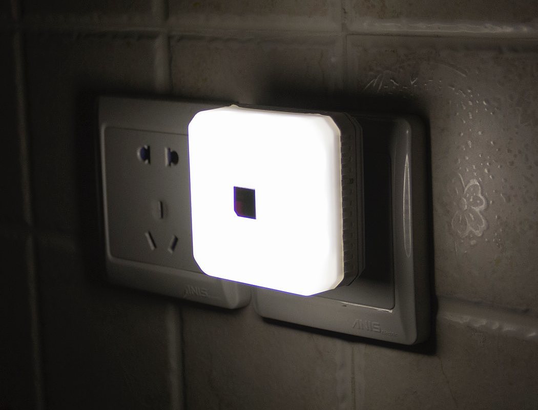 Gesture control，intelligence，Light bulb:，LightCube，