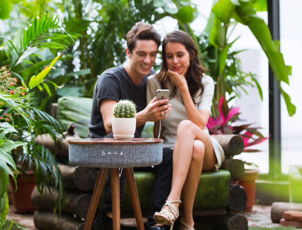 Small side table，Bluetooth Speaker ，Mellow，