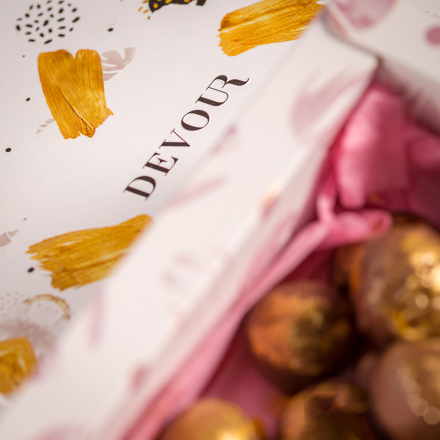 Brand promotion，packing design，KW DEOUR，