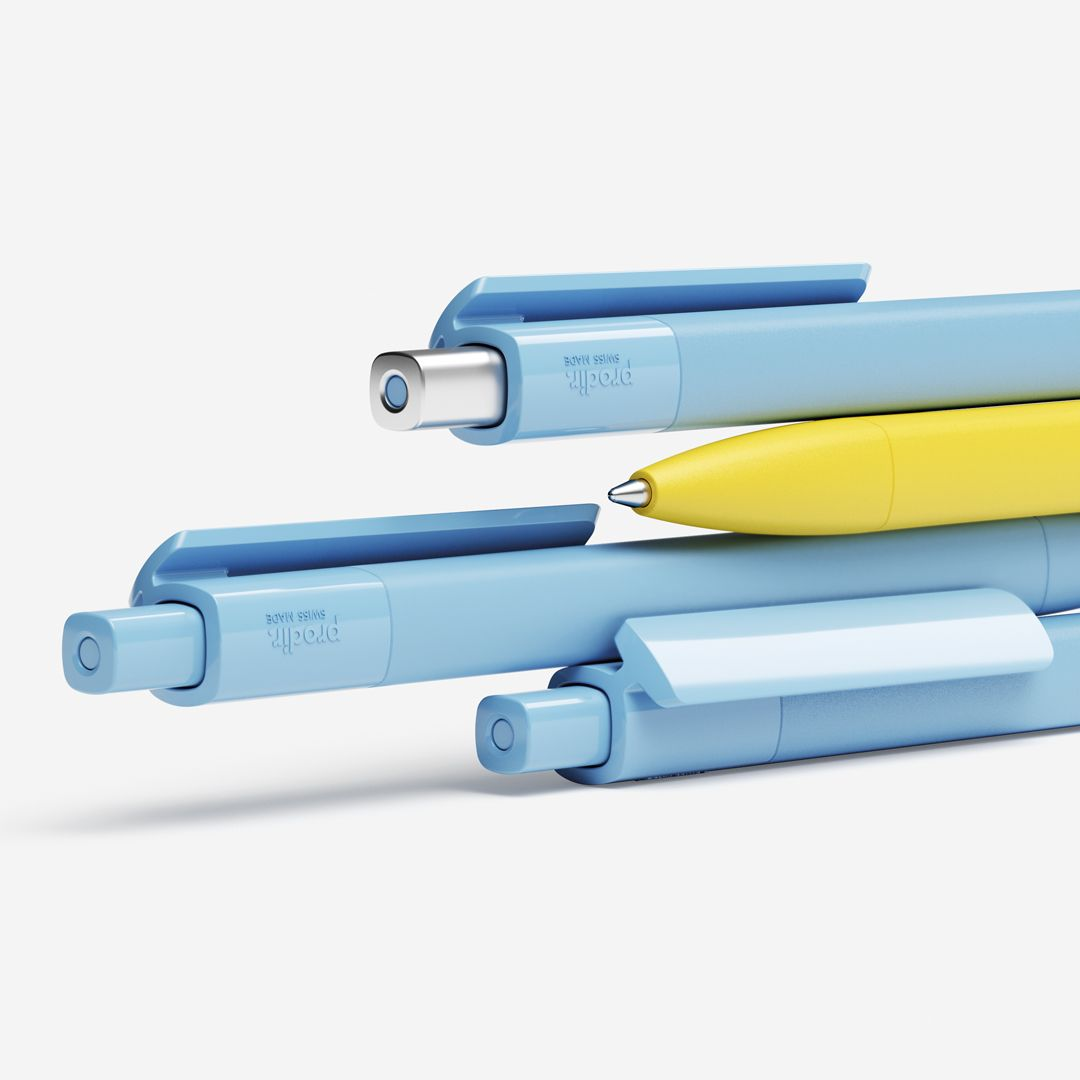 Helmet，trunk，Hook lock，knife，