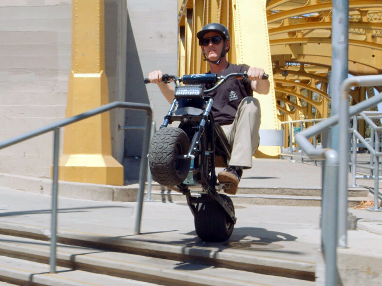 vehicle，Electric motorcycle，Wheelie Fun Bike V1，industrial design，