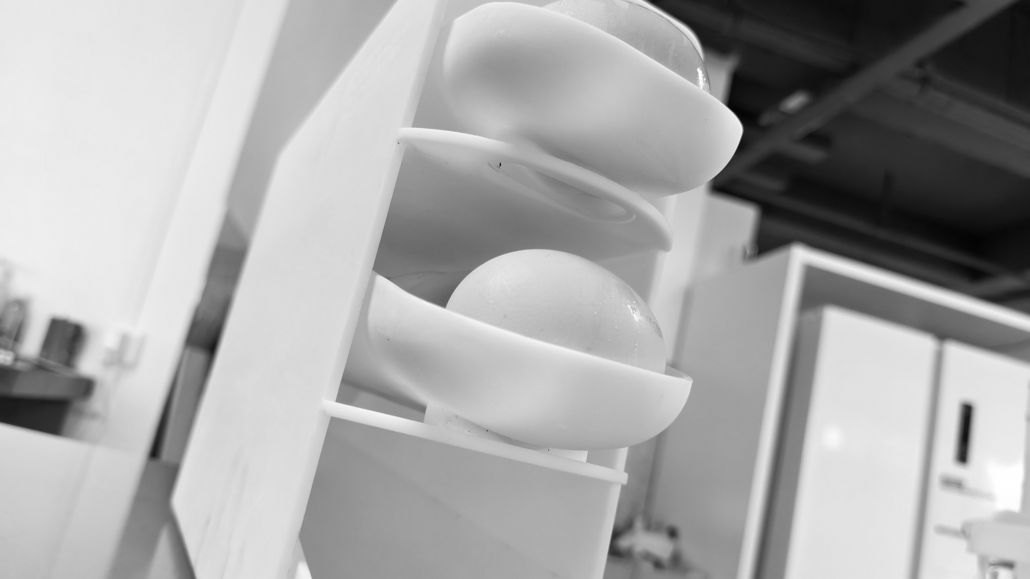 Kitchen supplies, egg box, rolling egg box，