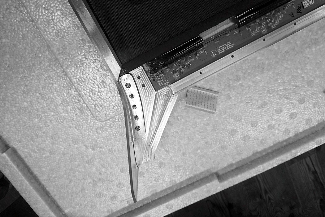 science and technology，Simplicity，television，Transparent display panel，