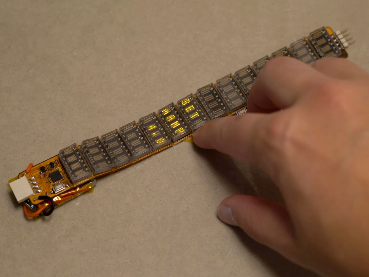 Cyberpunk Watch，wraparound display，Concept Watch，Science fiction Aesthetics，Surround screen，