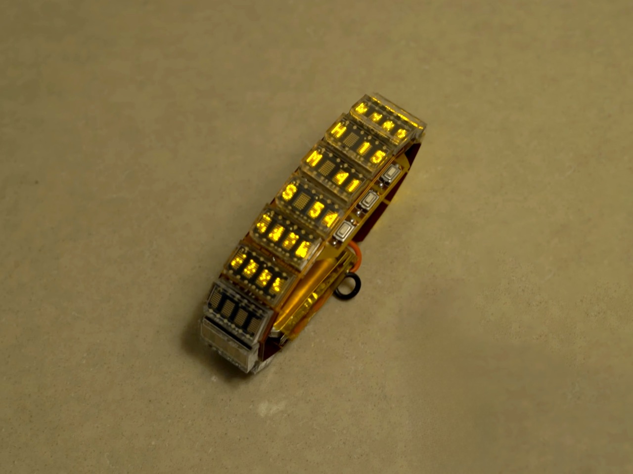 Cyberpunk Watch，wraparound display，Concept Watch，Science fiction Aesthetics，Surround screen，