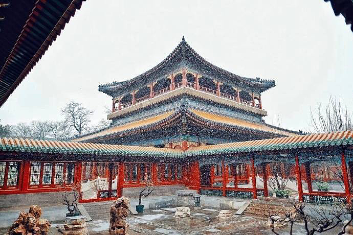 Photography，snow scene，Sculpture，the Forbidden City，palace，Zhu Hong，Begonia flower，Chinese elements，Chinese style，palace，sundial，Beijing Forbidden City，Scenery，scene，Architecture，the Palace Museum，Cultural Relic，history，