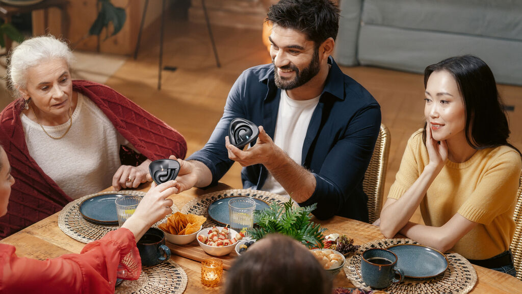 2025 Red Dot Product Design Award，Computer and Communication Technology，Translation device，