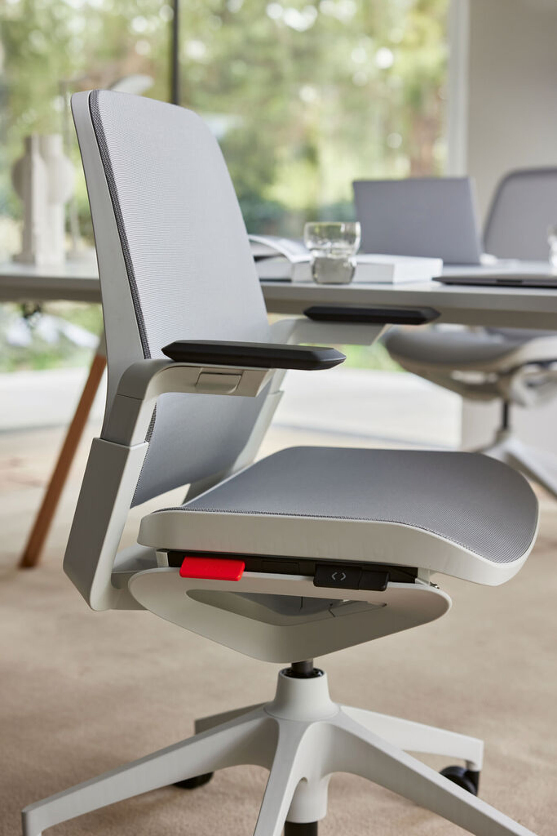 2025 Red Dot Product Design Award，furniture design ，Task Chair，