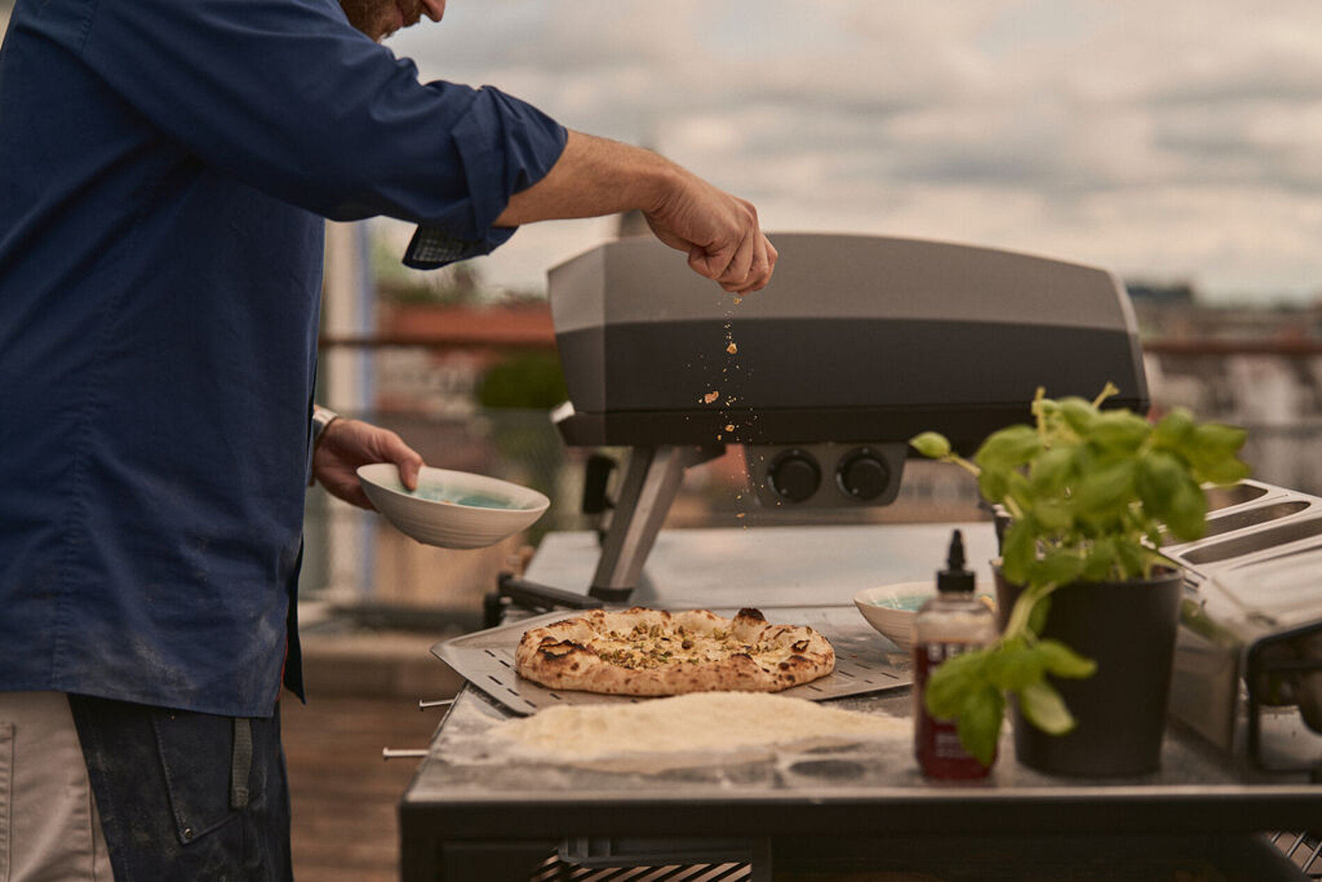 2025 Red Dot Product Design Award，Garden furniture and gardening tools，Outdoor oven，