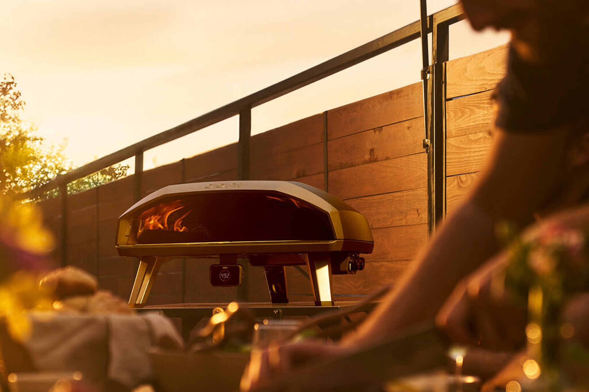 2025 Red Dot Product Design Award，Garden furniture and gardening tools，Outdoor oven，