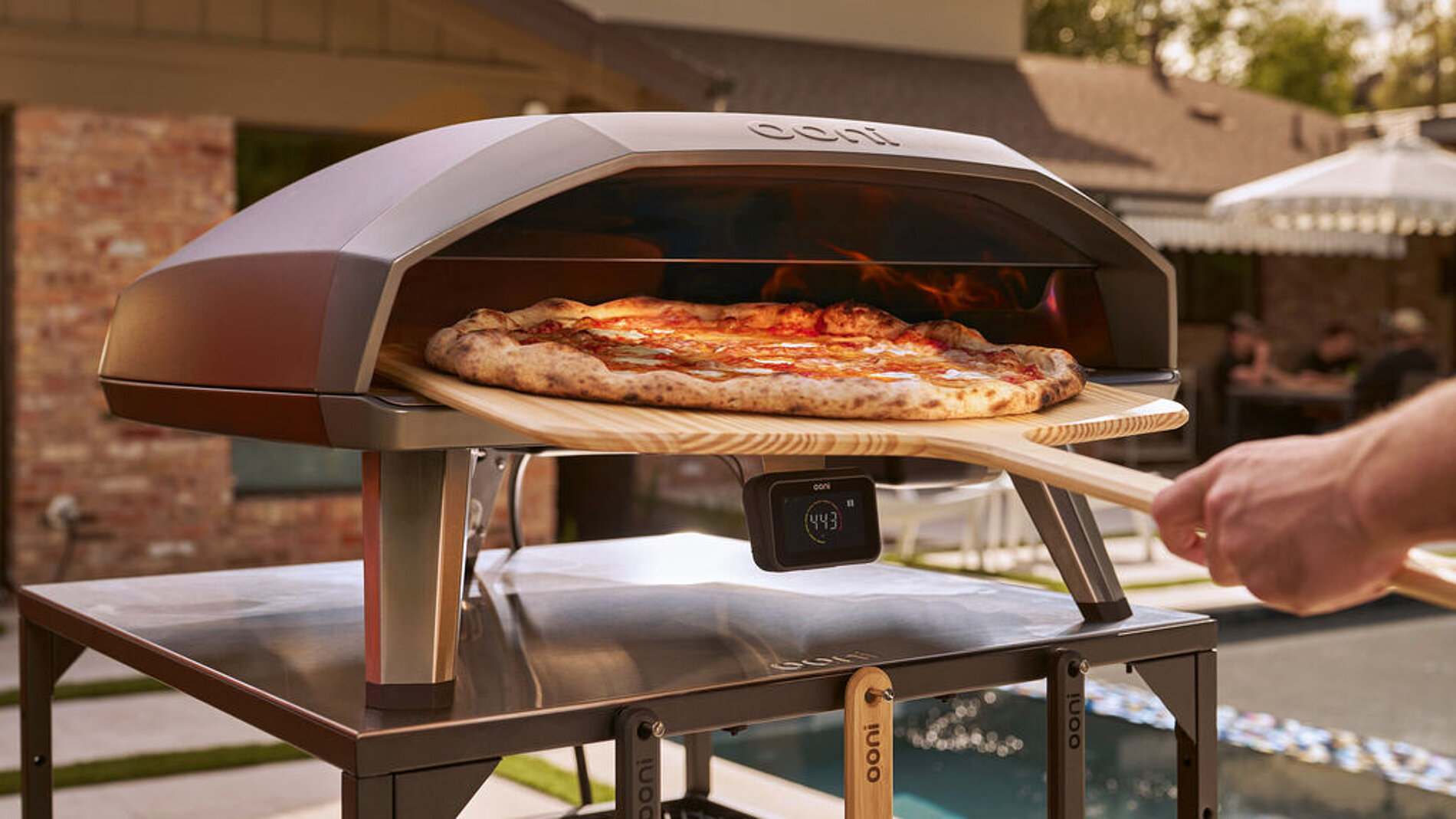 2025 Red Dot Product Design Award，Garden furniture and gardening tools，Outdoor oven，