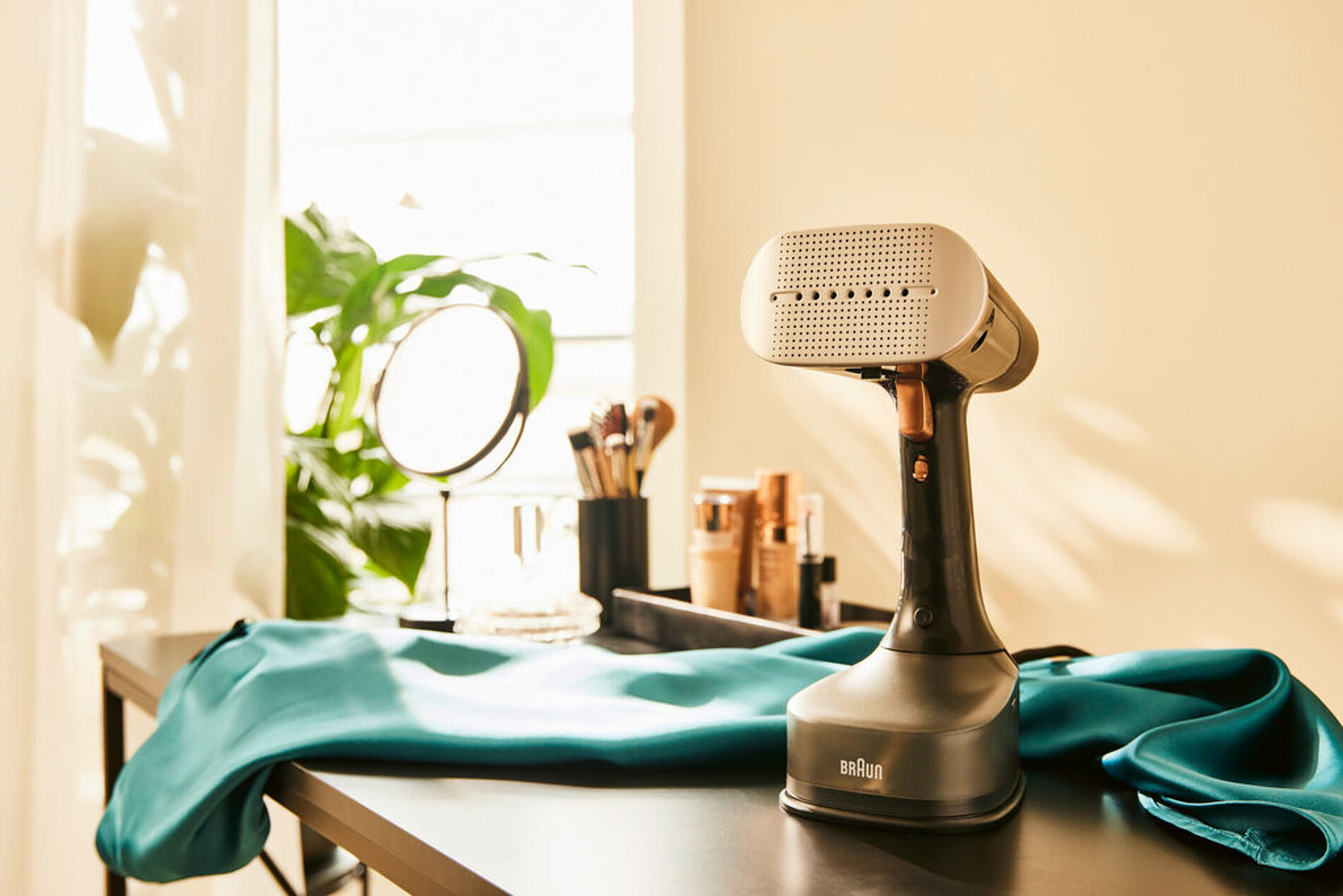 2025 Red Dot Product Design Award，Household Electric Appliances，Ironing system，