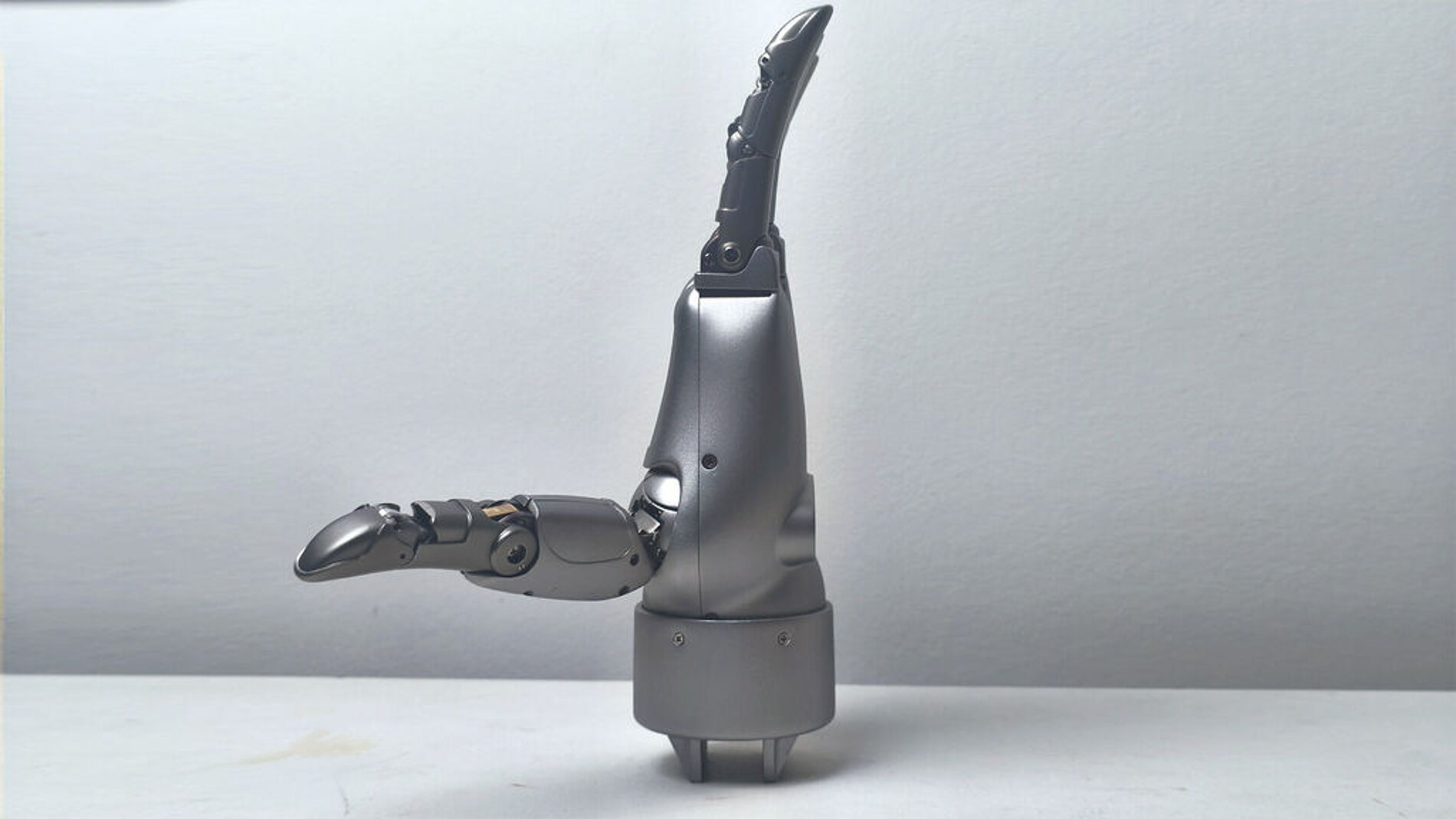 2025 Red Dot Product Design Award，Industrial Design and Robotics，Humanoid robot，