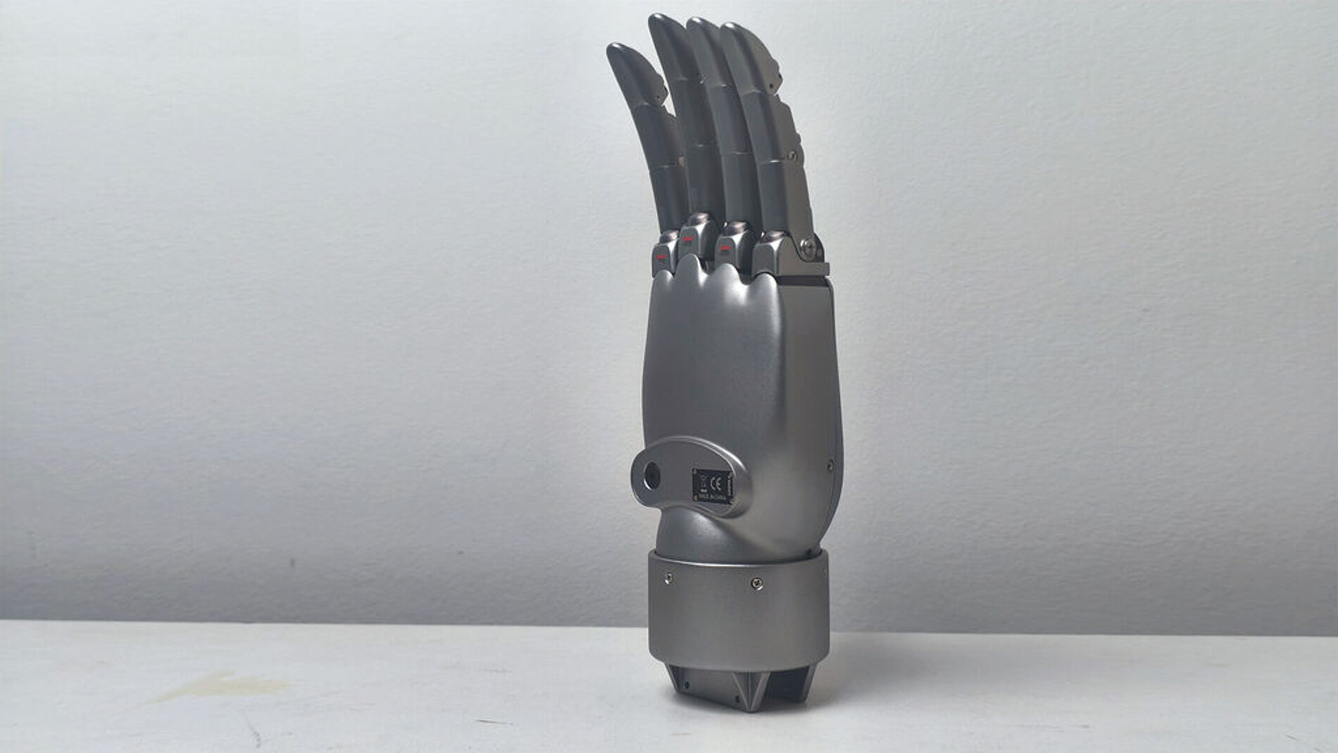 2025 Red Dot Product Design Award，Industrial Design and Robotics，Humanoid robot，