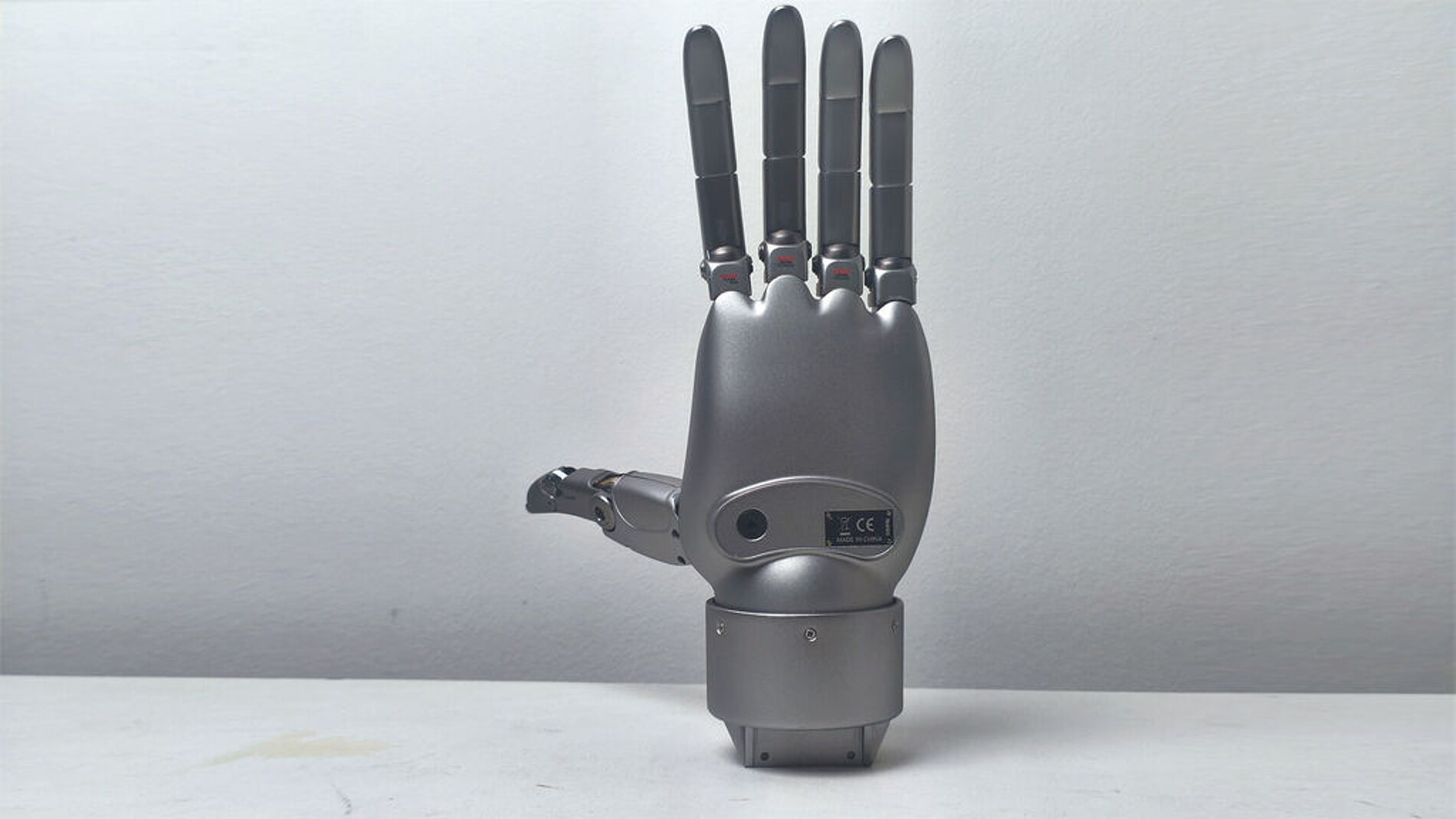 2025 Red Dot Product Design Award，Industrial Design and Robotics，Humanoid robot，