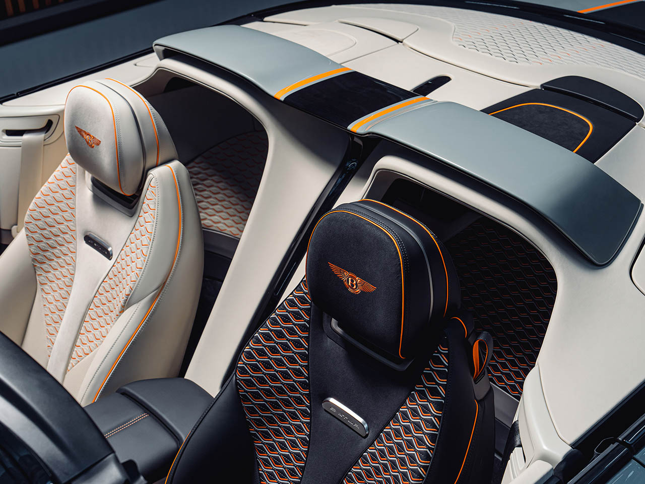 vehicle，automobile，Bentley，Sports car，