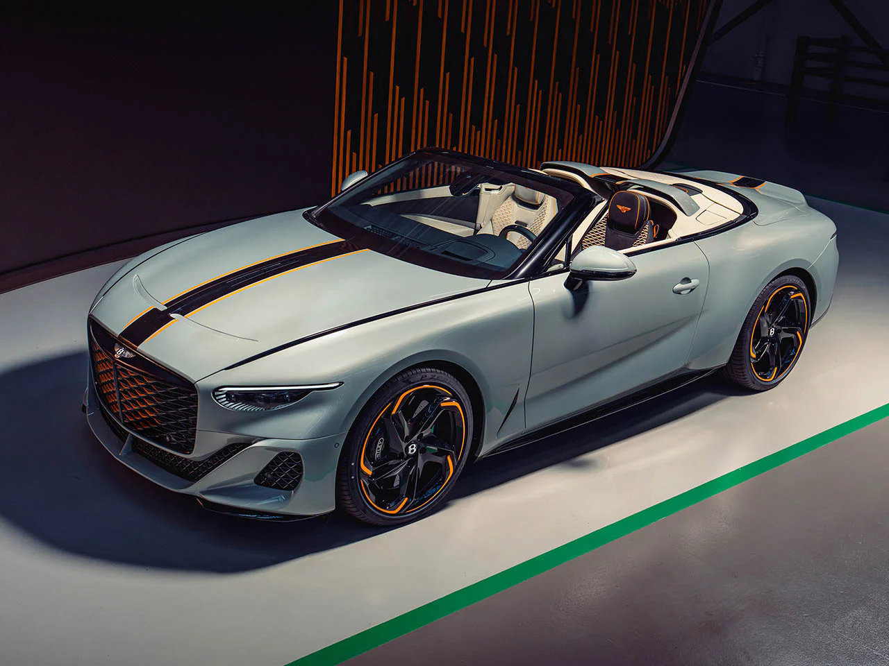 vehicle，automobile，Bentley，Sports car，