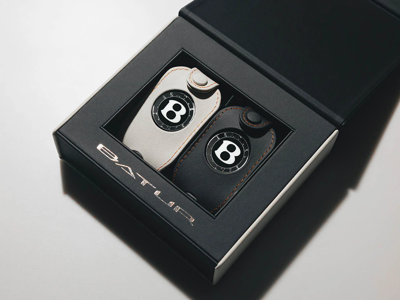 vehicle，automobile，Bentley，Sports car，