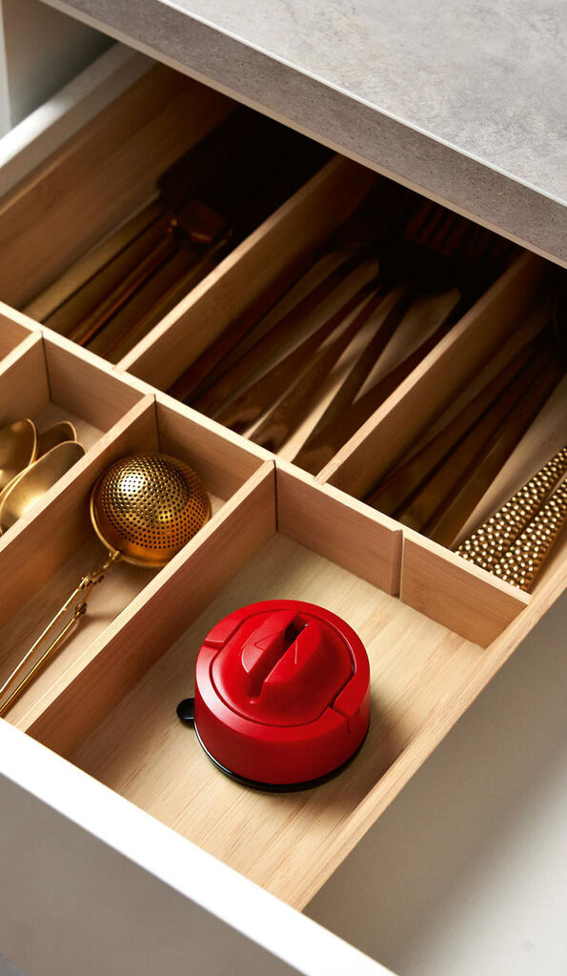 2025 Red Dot Product Design Award，Kitchen Design & Kitchen Appliances & Tableware，Knife sharpener，