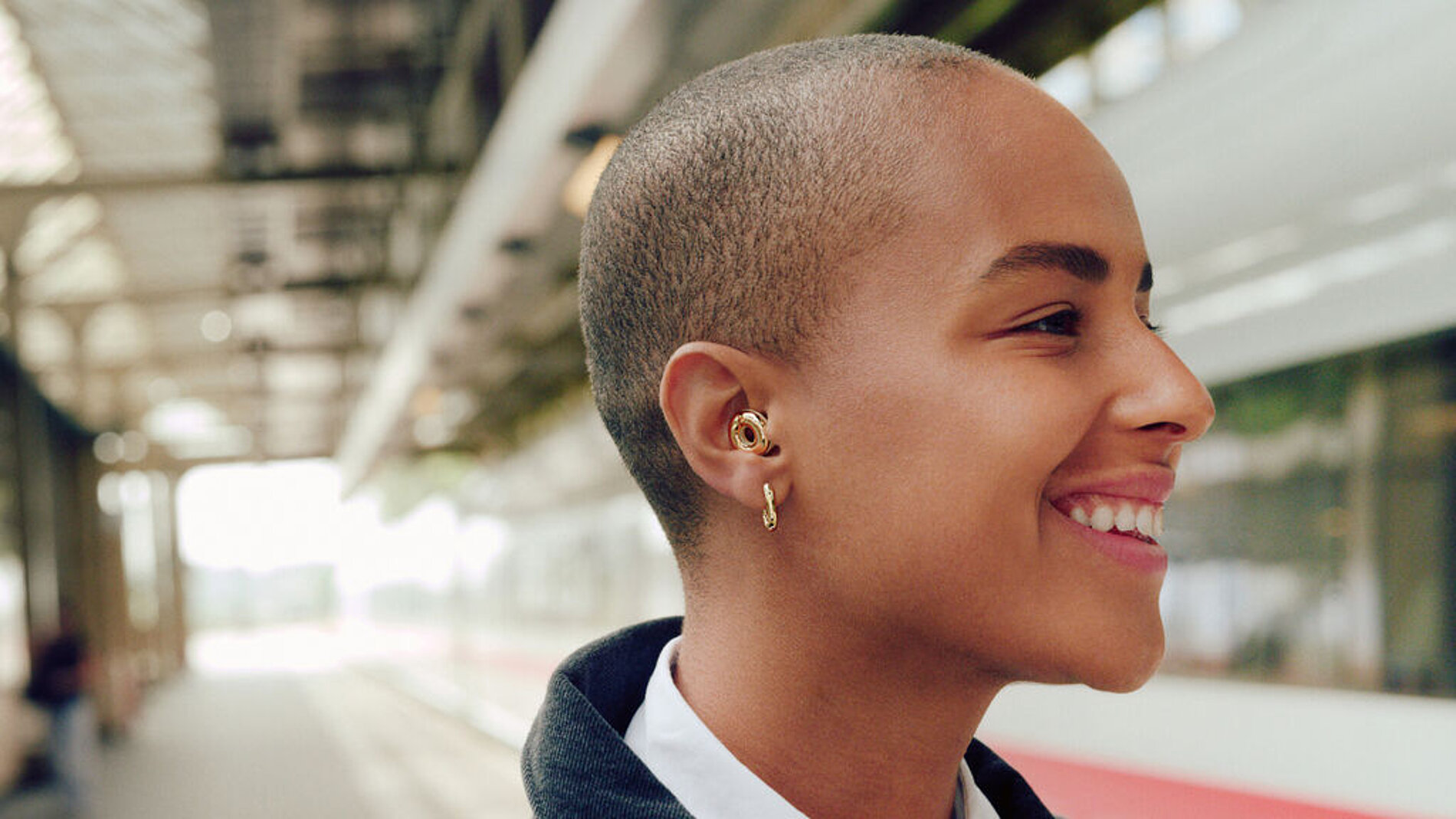 2025 Red Dot Product Design Award，Luxury design and lifestyle，Noise reduction earplugs，