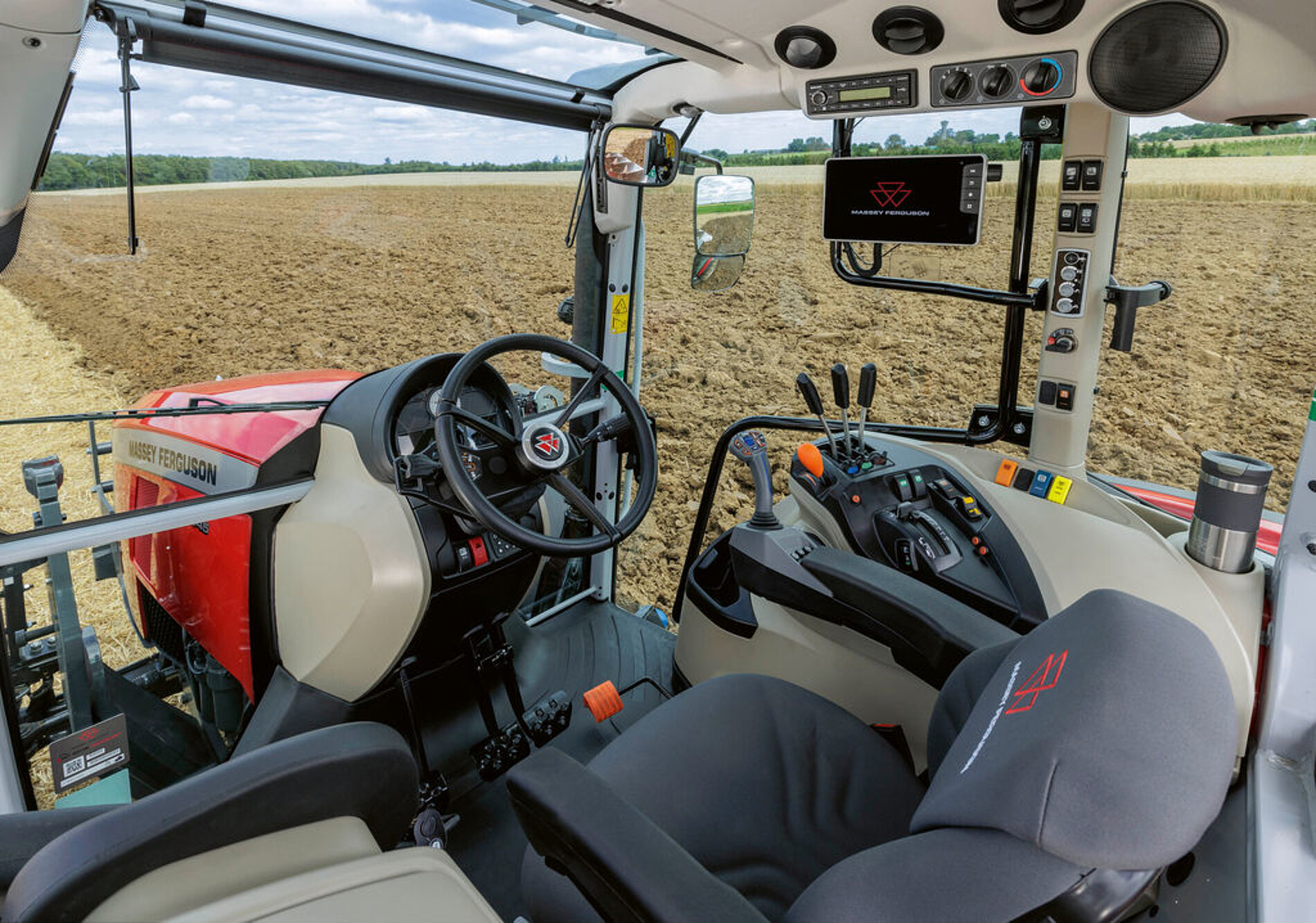 2025 Red Dot Product Design Award，mobility，Tractor，