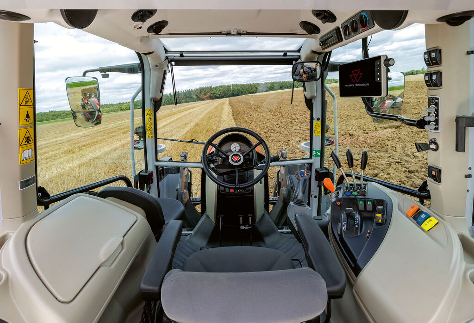 2025 Red Dot Product Design Award，mobility，Tractor，