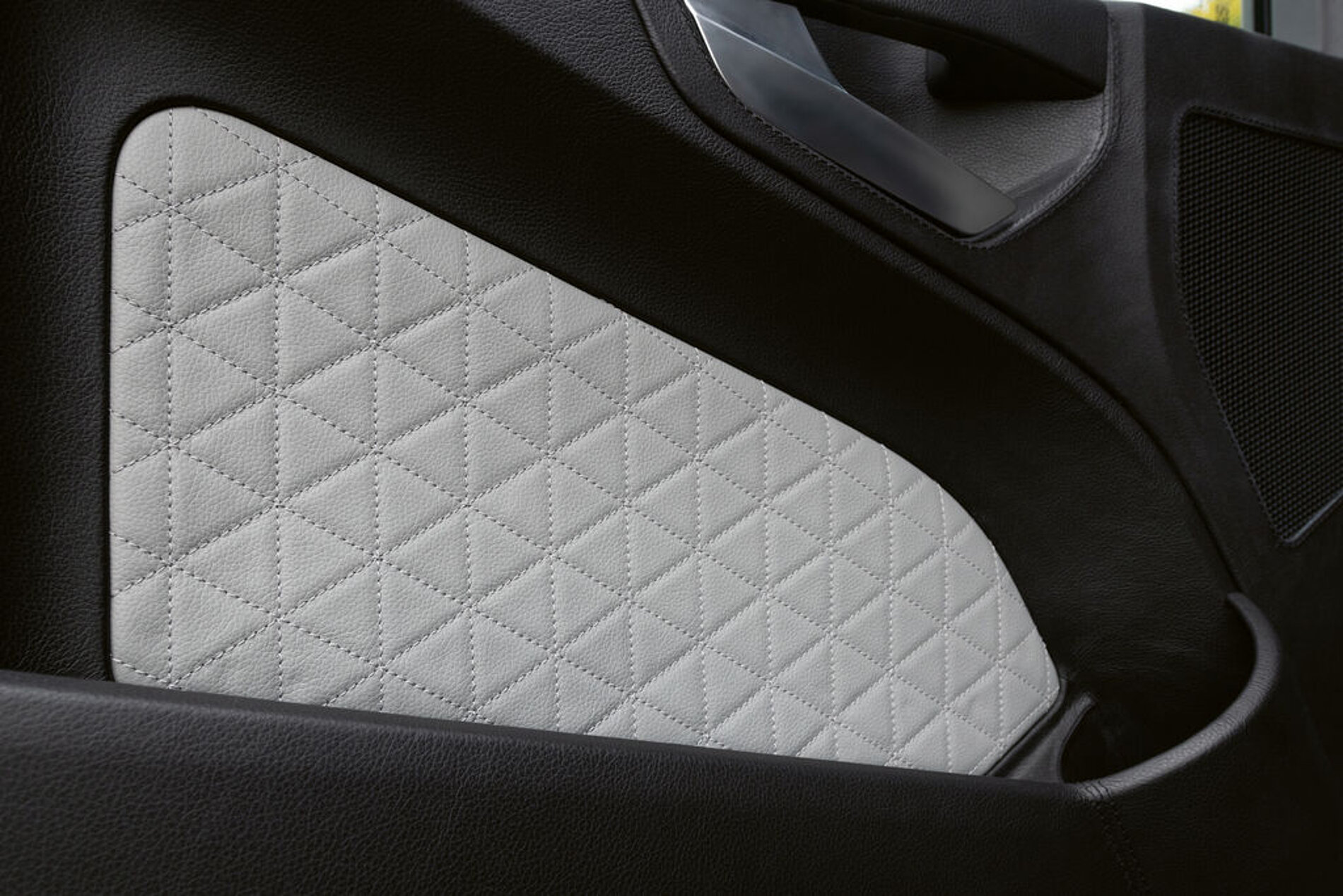 2025 Red Dot Product Design Award，mobility，luxury liner，