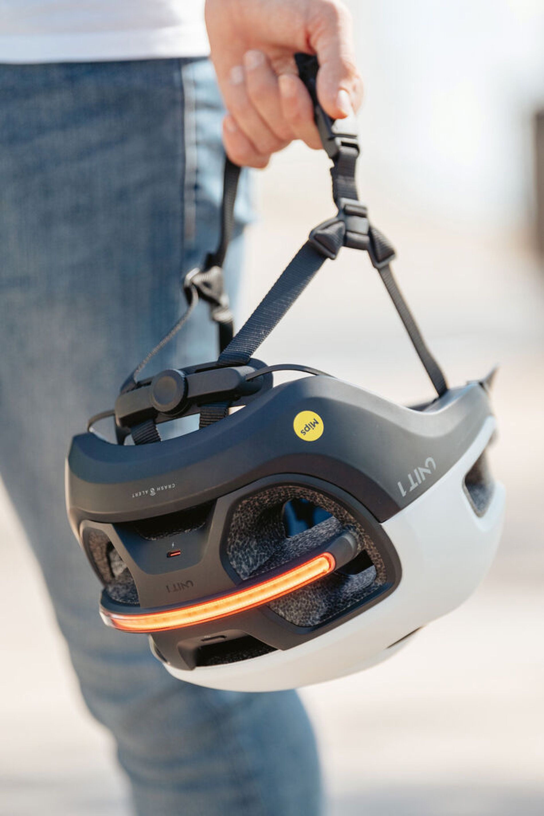 2025 Red Dot Product Design Award，mobility，Smart helmet，