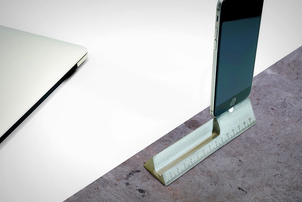 ruler，Mobile phone base，