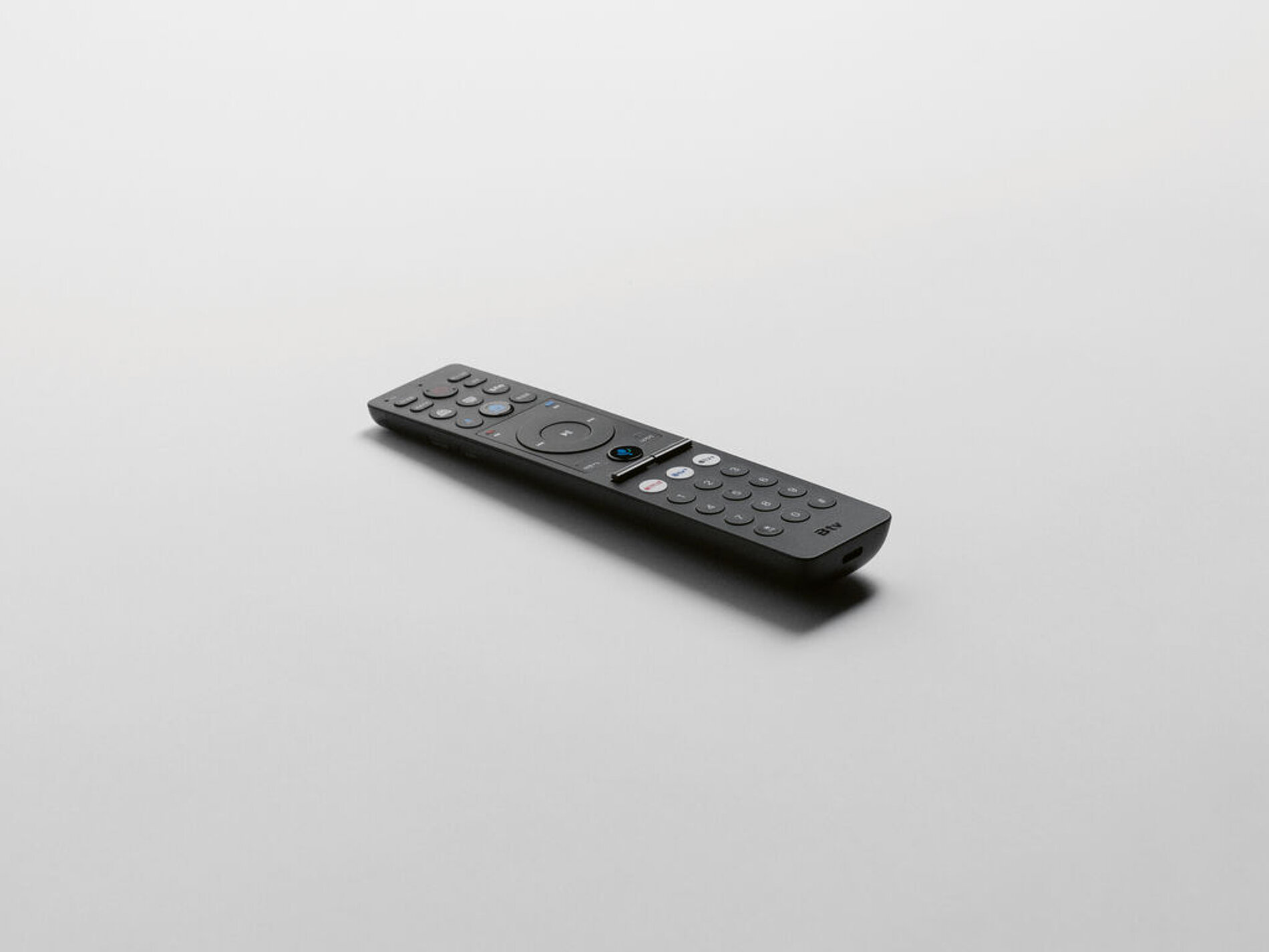 2025 Red Dot Product Design Award，TV and home entertainment，Set-top box and remote control，
