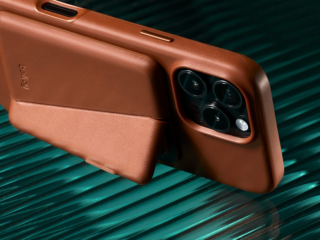 Vegetable tanned leather，Integrated card slot，Bellroy Mod，Magnetic suction clip housing，