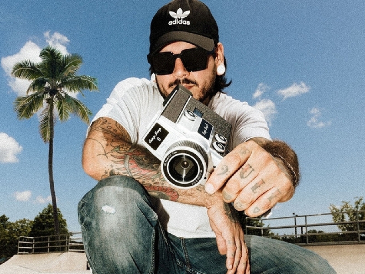 CS-8，camera，Digital，Electronic equipment，