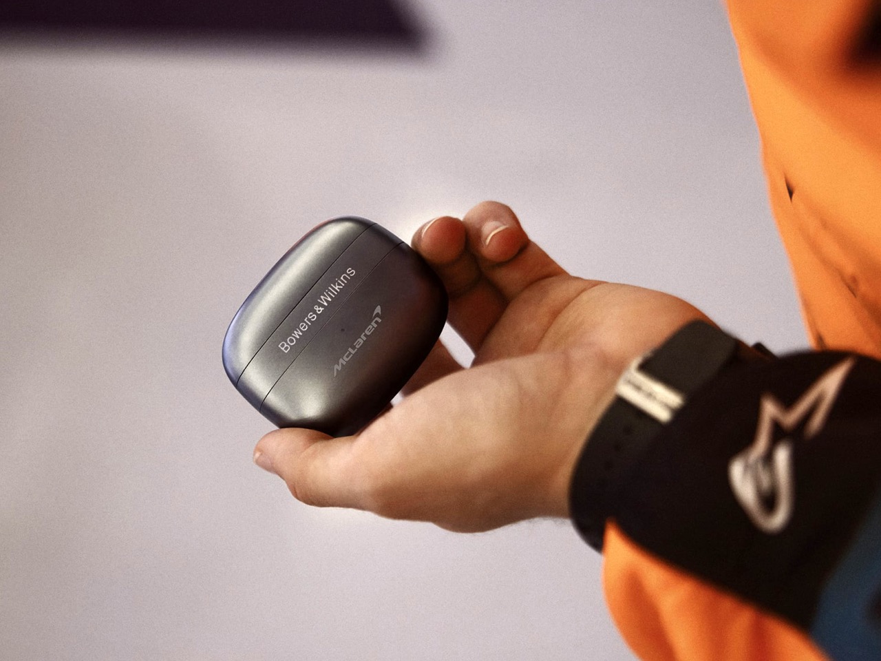 Pi8 McLaren Edition，headset，Digital，electronic product，