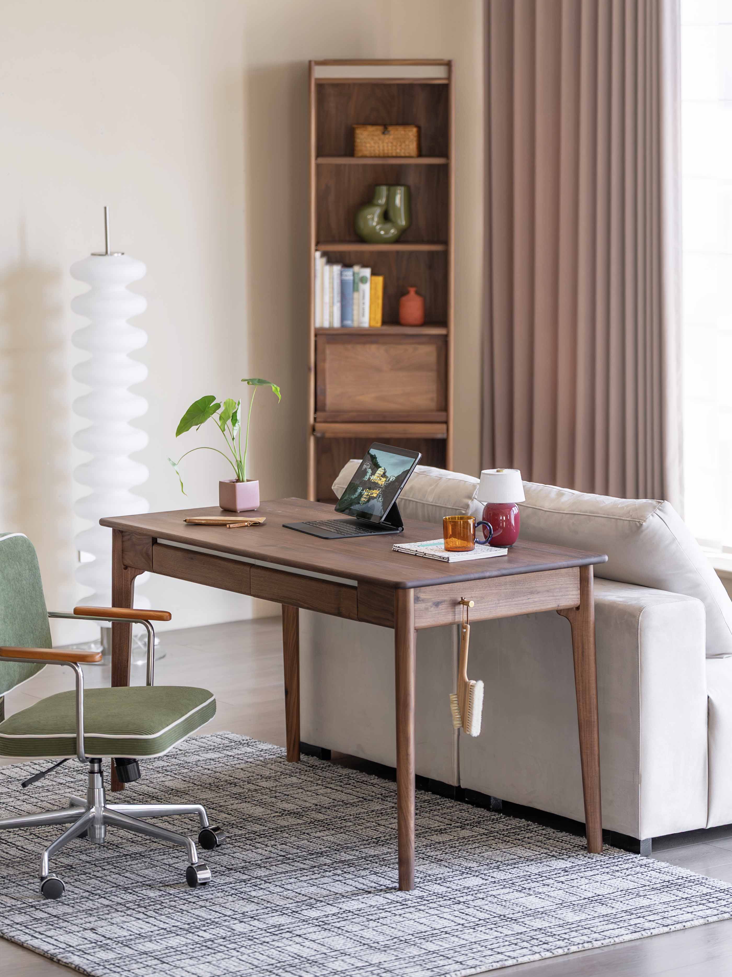 Black walnut furniture，Solid wood furniture，Residential Furniture，furniture design ，Original design，Desk design，