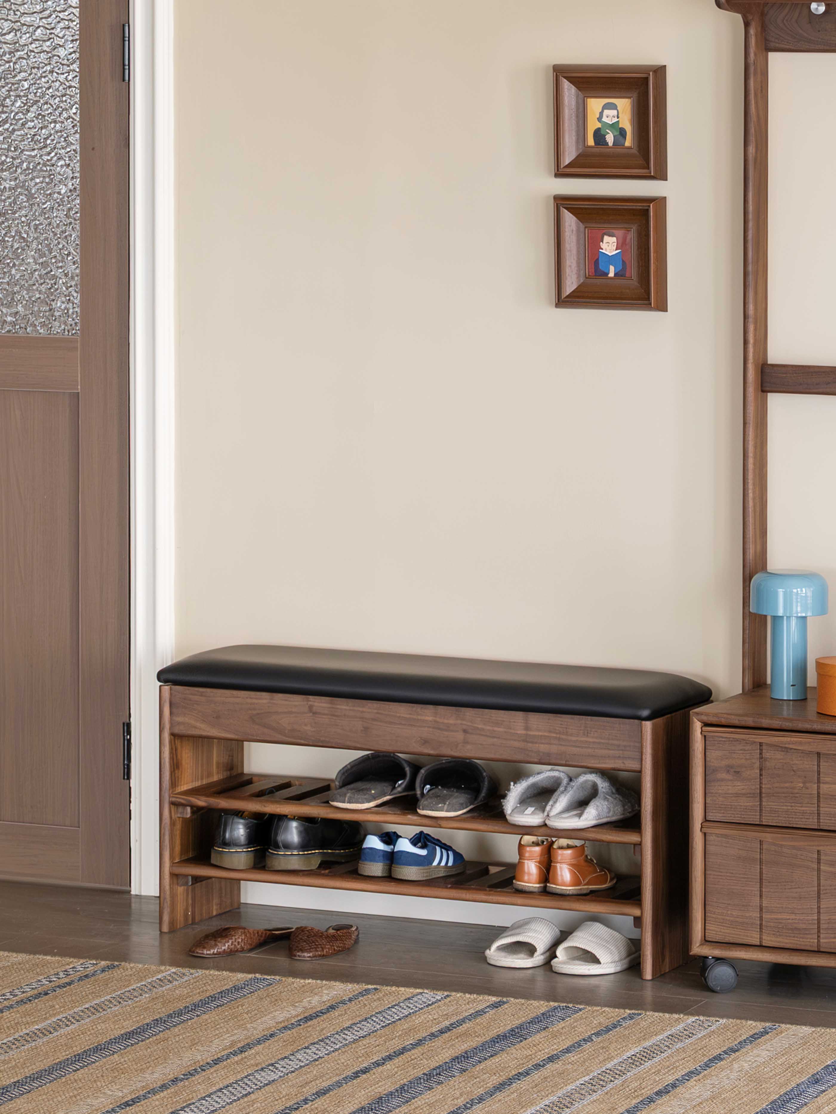 Residential Furniture，Solid wood furniture，Black walnut furniture，Original design，furniture design ，Shoe changing stool，