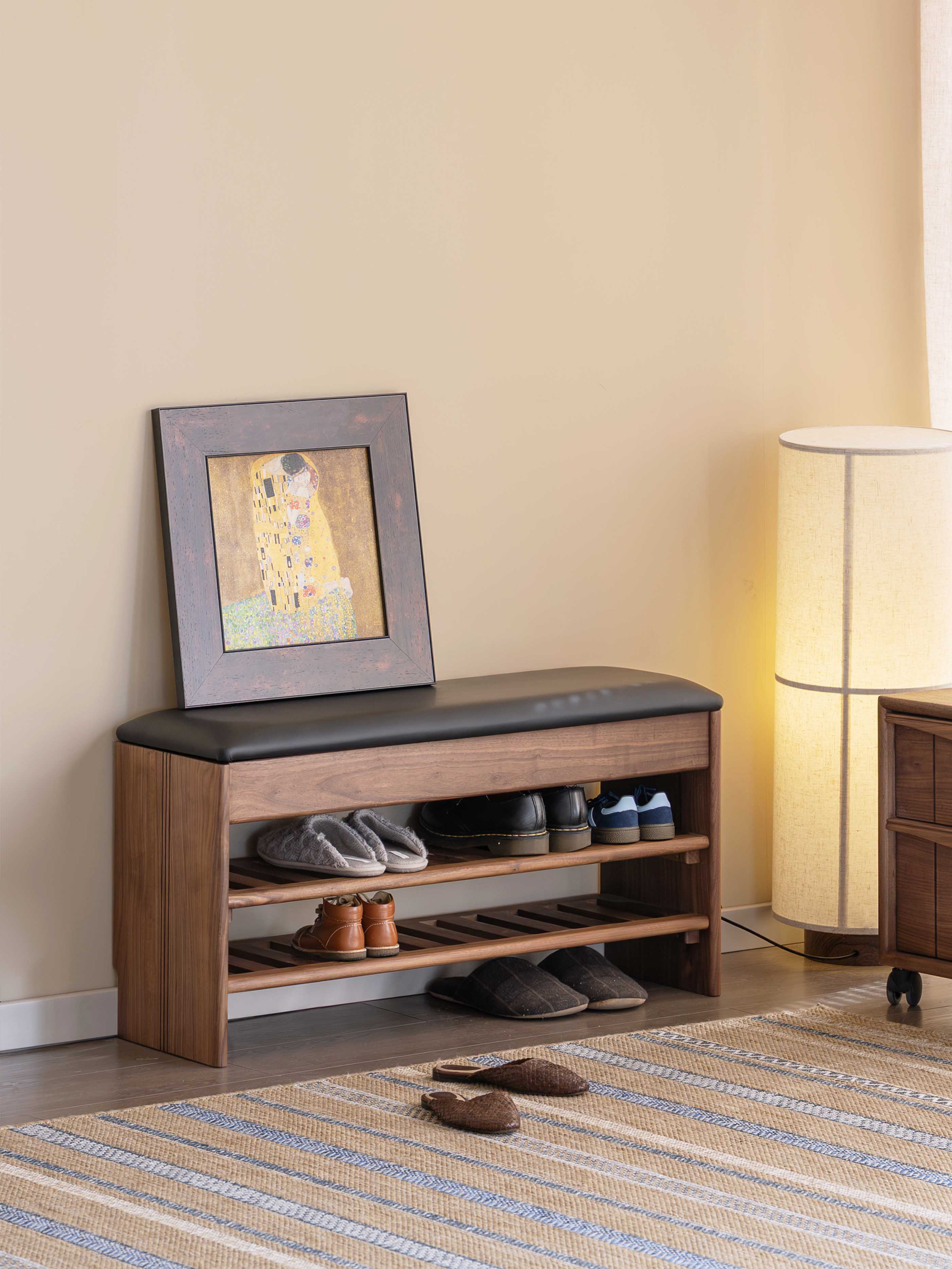 Residential Furniture，Solid wood furniture，Black walnut furniture，Original design，furniture design ，Shoe changing stool，