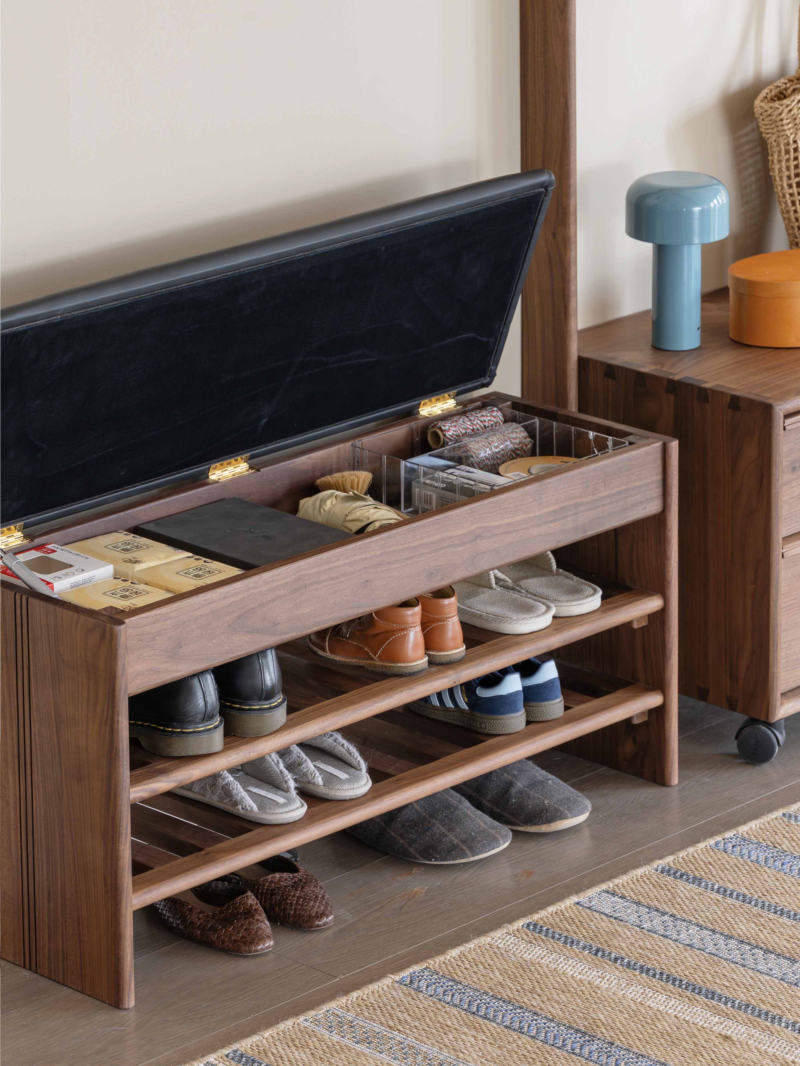 Residential Furniture，Solid wood furniture，Black walnut furniture，Original design，furniture design ，Shoe changing stool，