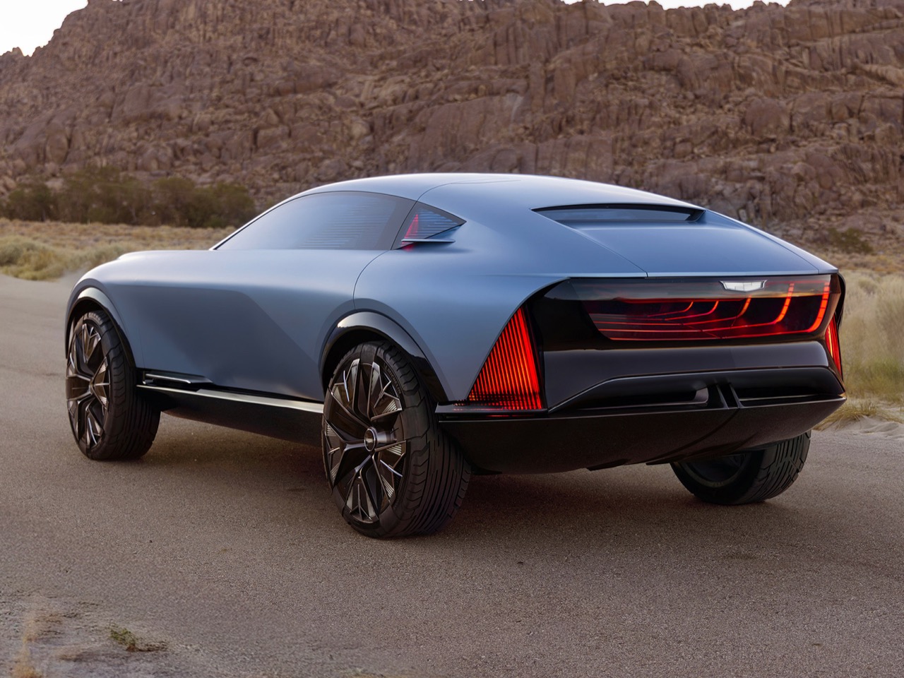 Cadillac，Pure electric off-road，Air Suspension，Luxury electric SUV，Electric four-wheel drive，