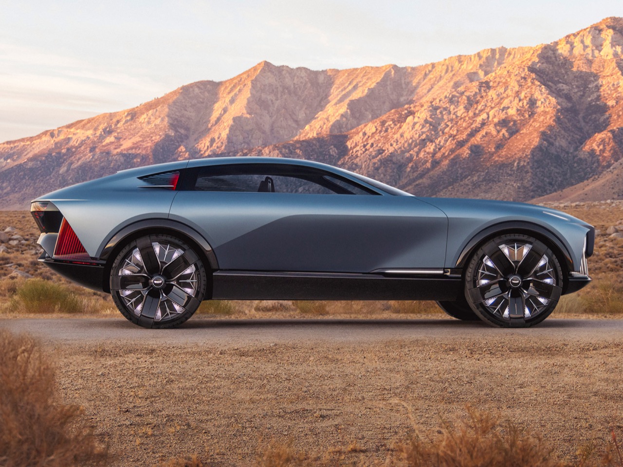 Cadillac，Pure electric off-road，Air Suspension，Luxury electric SUV，Electric four-wheel drive，