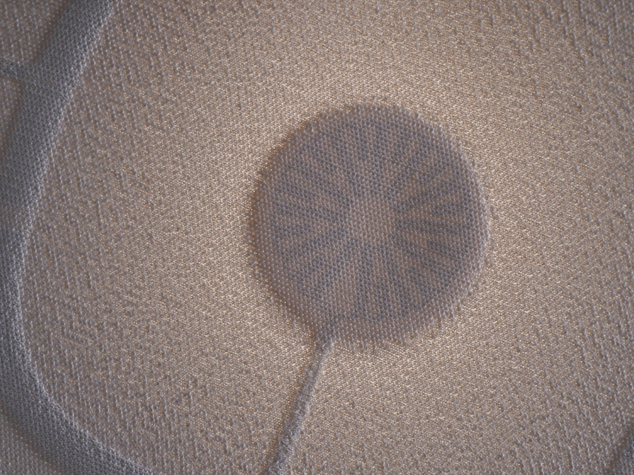 Soft Interfaces，tactile feedback，Interactive Textiles，color change luminescence，Wearable ，