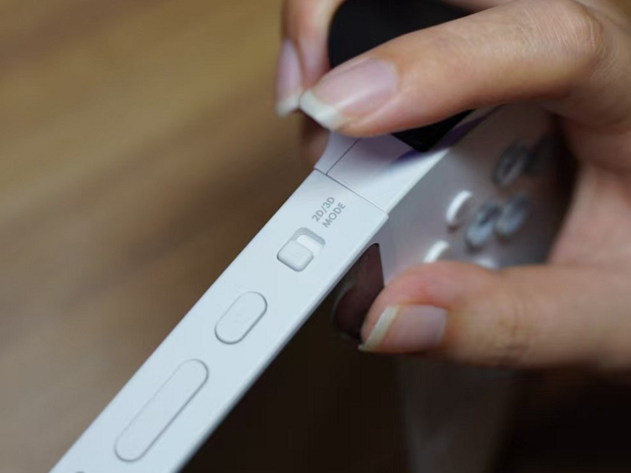 Naked eye 3D handheld，grating technology，ABXYLUTE 3D One，Visual Immersion，sporting facilities，