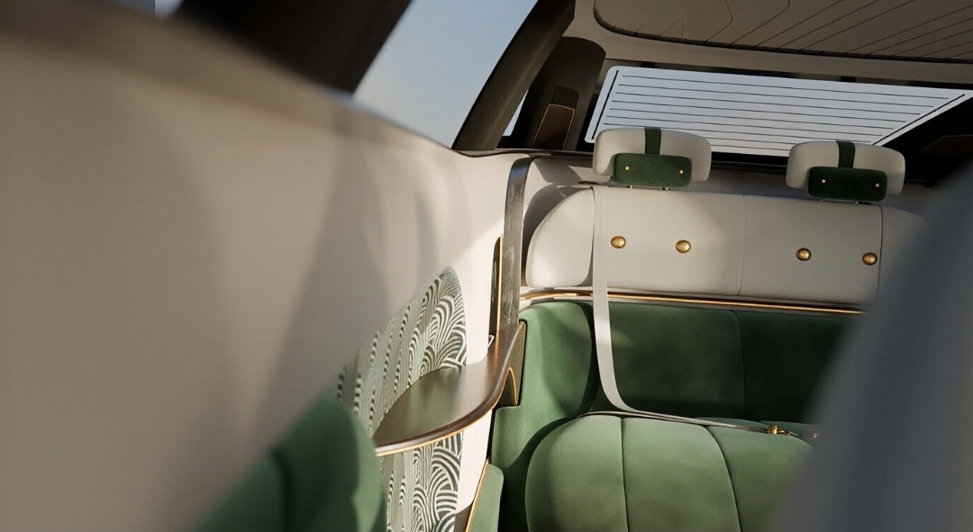 # Future Car Design# City Street Scenery# Luxury Running，