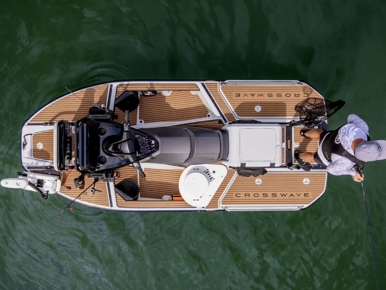 jet propulsion，Yamaha CrossWave，Motorcycle Speedboat，360 ° drift，water vehicle，