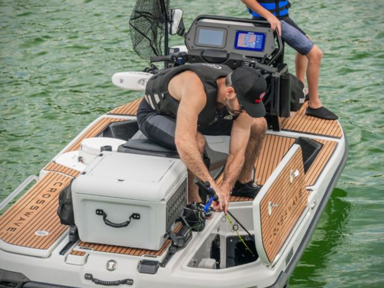 jet propulsion，Yamaha CrossWave，Motorcycle Speedboat，360 ° drift，water vehicle，