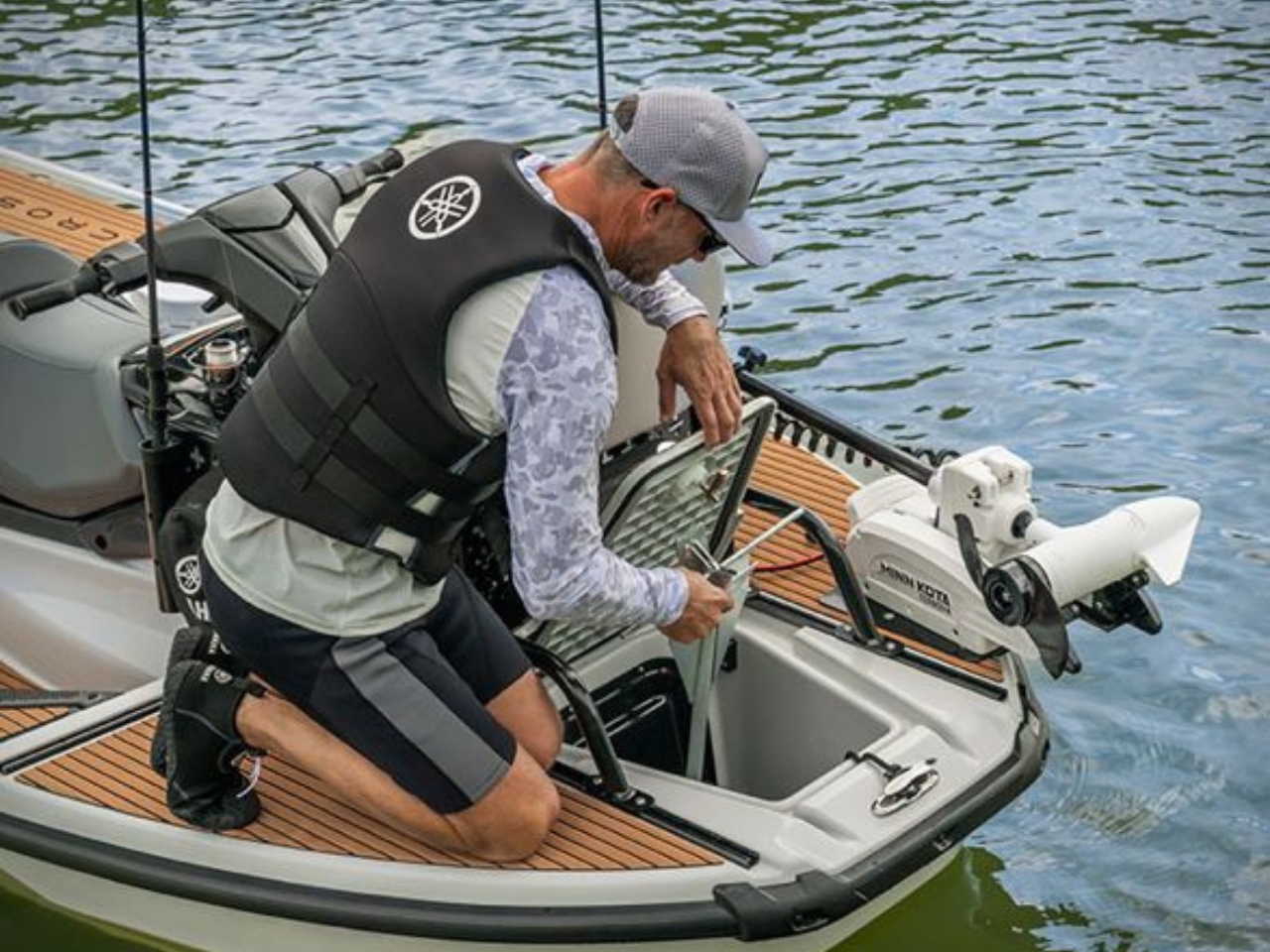 jet propulsion，Yamaha CrossWave，Motorcycle Speedboat，360 ° drift，water vehicle，