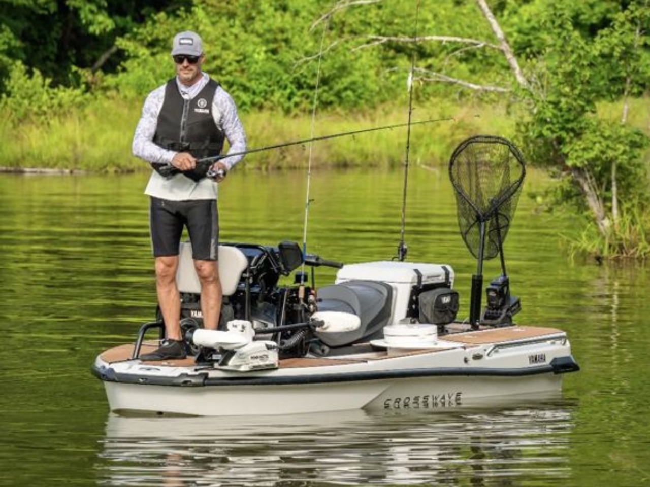 jet propulsion，Yamaha CrossWave，Motorcycle Speedboat，360 ° drift，water vehicle，