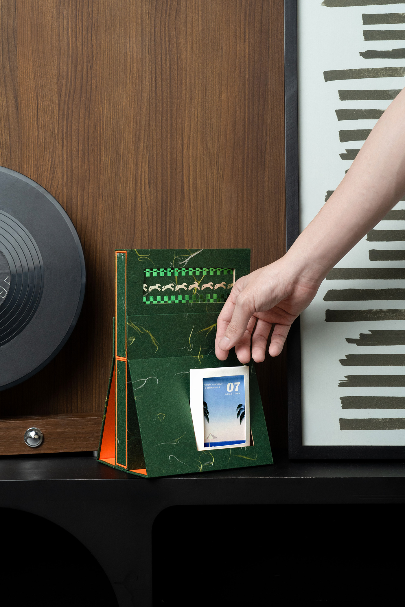 Desktop calendar，lighthouse，Desktop calendar，Ritual sense，lighthouse，Ritual sense，guidance & freedom，guidance & freedom，Spirit Totem，Spirit Totem，