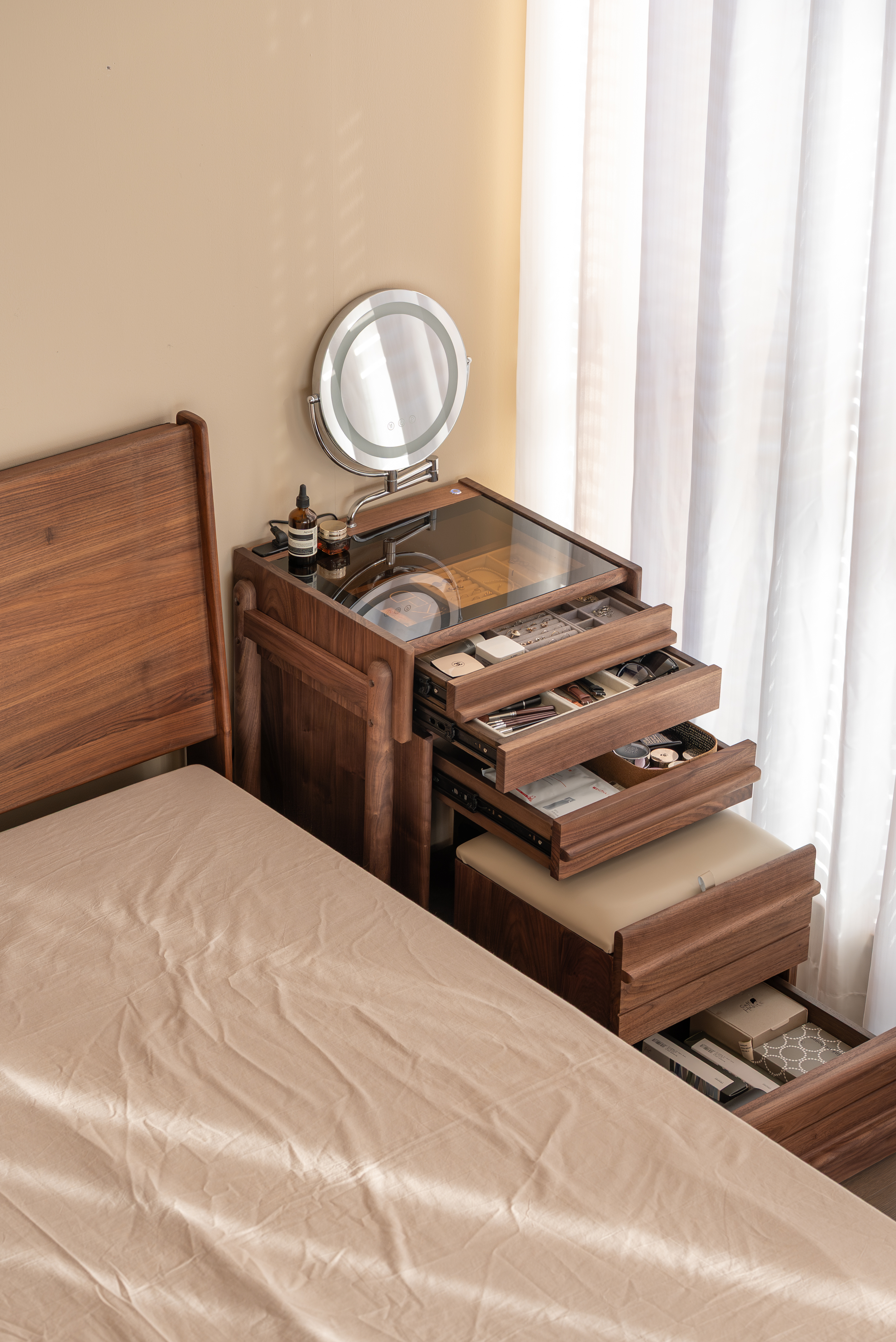 furniture design ，Dresser design，Black walnut furniture，Solid wood furniture，Original design，Residential Furniture，